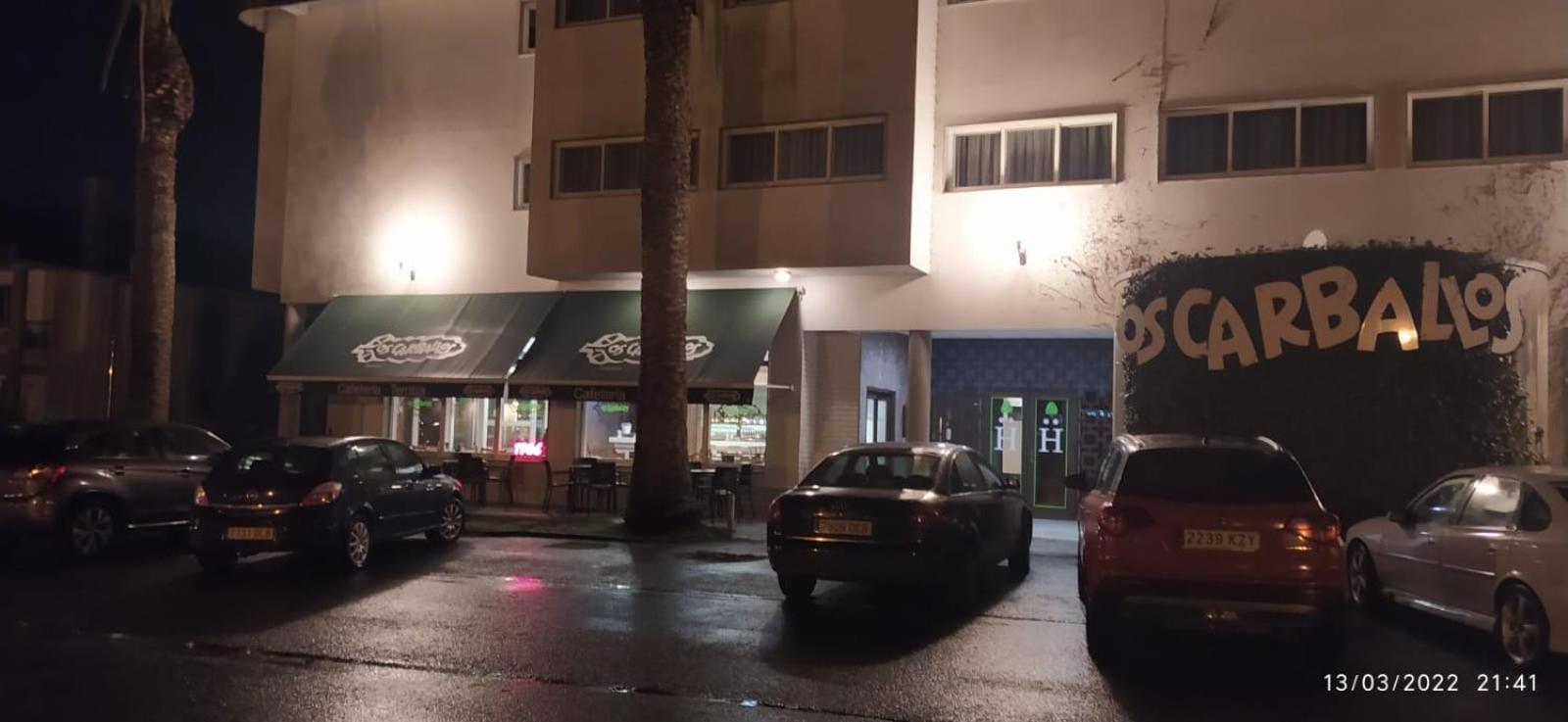 Hotel Os Carballos Сигуэйро Экстерьер фото