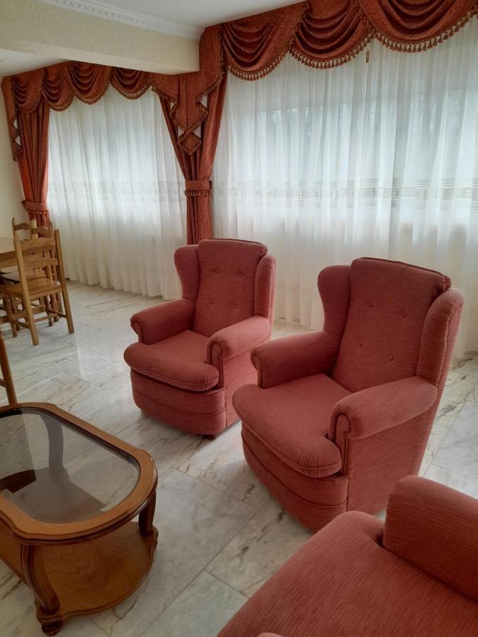 Hotel Os Carballos Сигуэйро Экстерьер фото