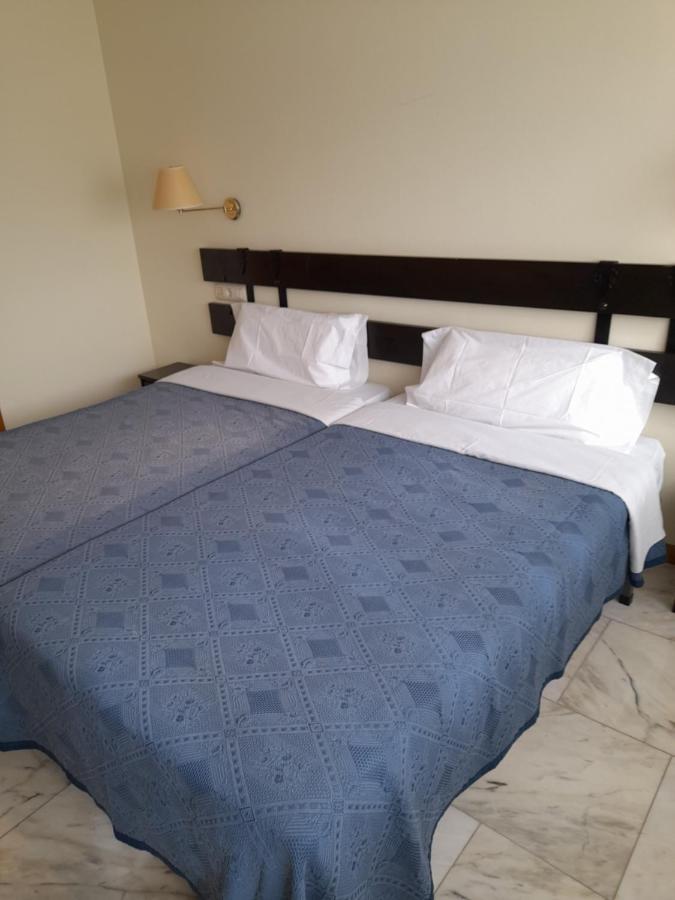 Hotel Os Carballos Сигуэйро Экстерьер фото